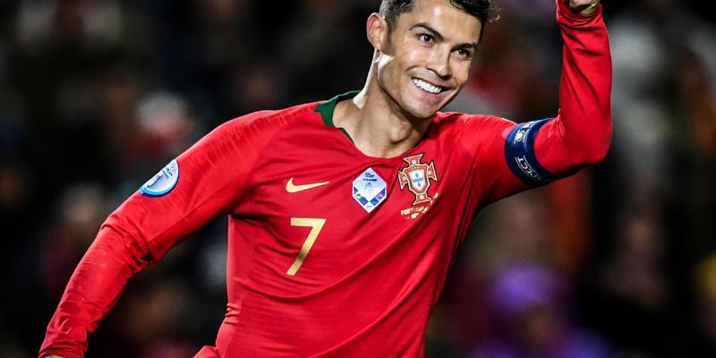 Cristiano Ronaldo – Từ Madeira Đến Đỉnh Thế Giới